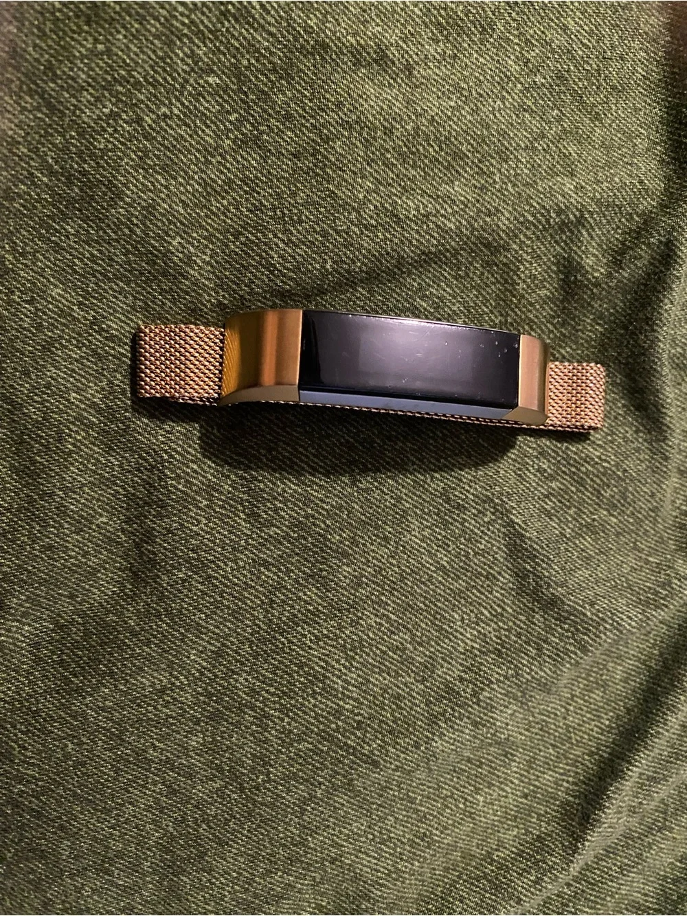 fitbit Rose Gold Metal Mesh Band Smart Tracker with Black Display